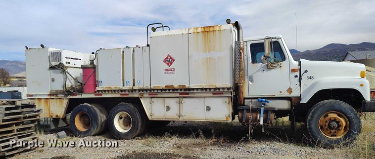 image for item DP5106 2003 International fuel / lube truck