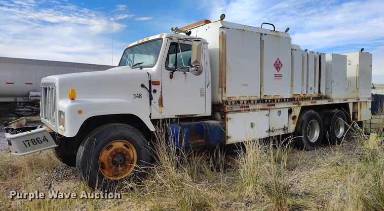 image for item DP5106 2003 International fuel / lube truck