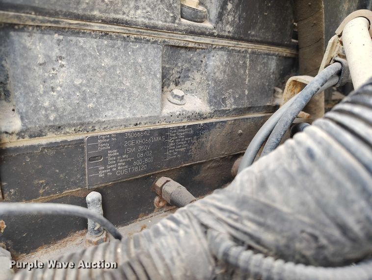 image for item DP5106 2003 International fuel / lube truck