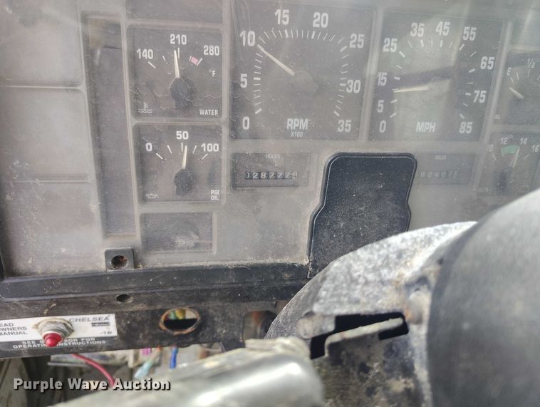 image for item DP5106 2003 International fuel / lube truck