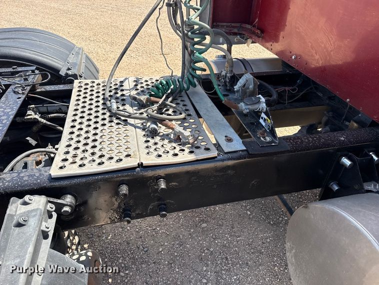image for item DS6821 2006 Kenworth W900 semi truck