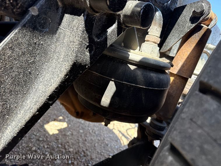 image for item DS6821 2006 Kenworth W900 semi truck