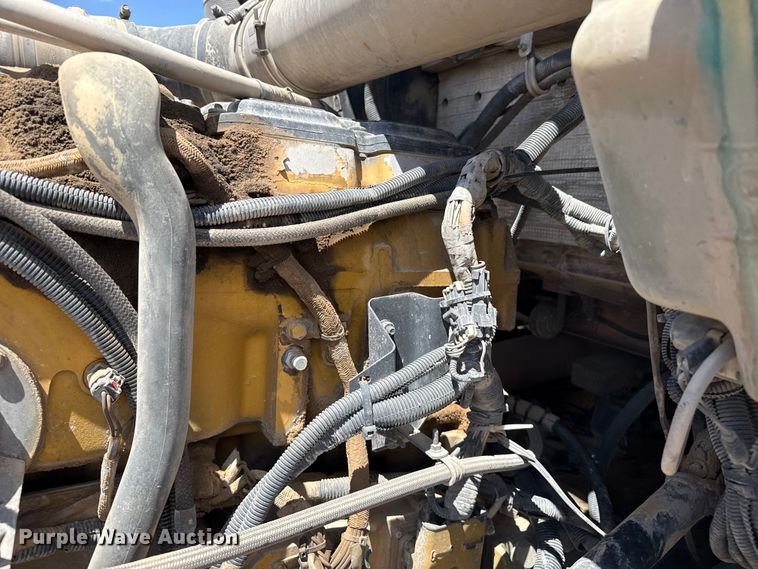 image for item DS6821 2006 Kenworth W900 semi truck