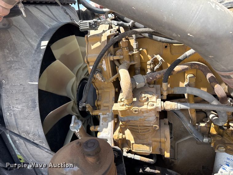 image for item DS6821 2006 Kenworth W900 semi truck