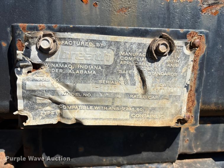 image for item DT0162 2006 Mack CV713 roll-off container truck