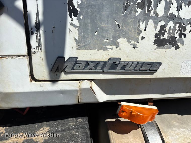 image for item DT0162 2006 Mack CV713 roll-off container truck