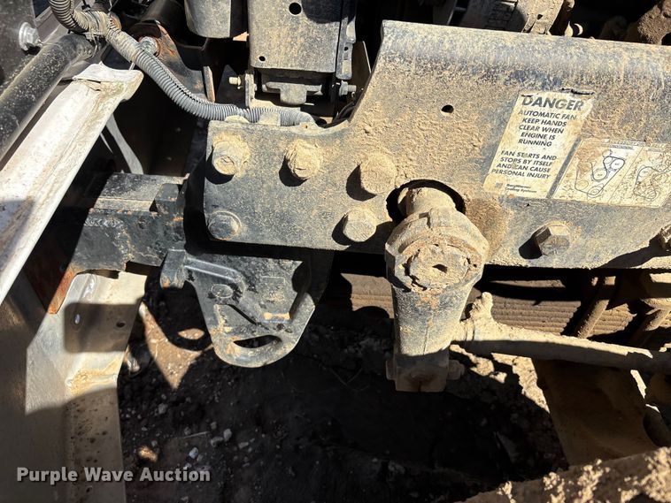 image for item DT0162 2006 Mack CV713 roll-off container truck