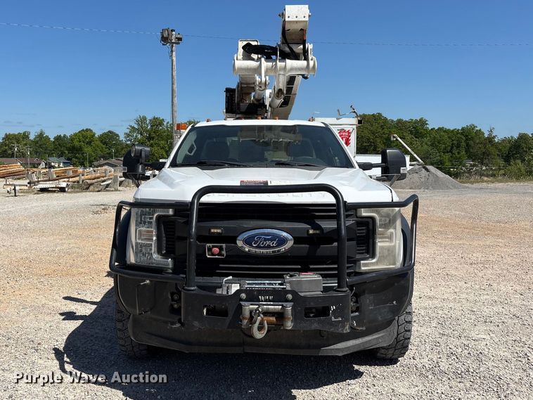 image for item DT0226 2017 Ford F550 bucket truck