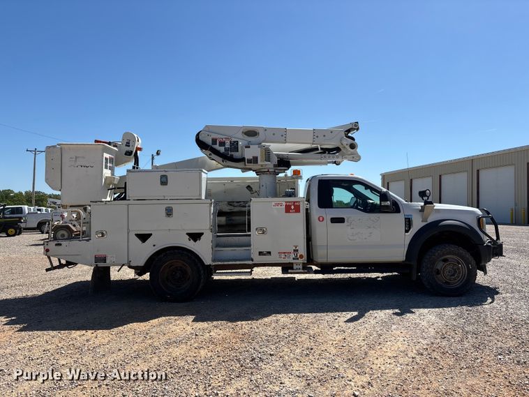 image for item DT0226 2017 Ford F550 bucket truck