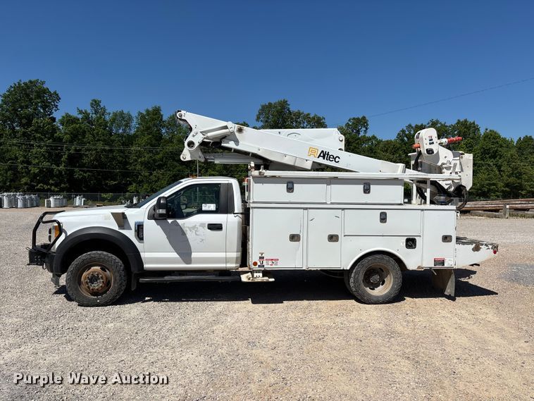 image for item DT0226 2017 Ford F550 bucket truck