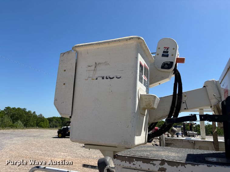 image for item DT0226 2017 Ford F550 bucket truck