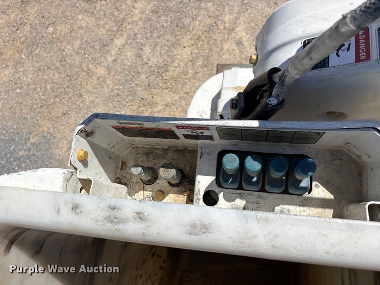 image for item DT0226 2017 Ford F550 bucket truck