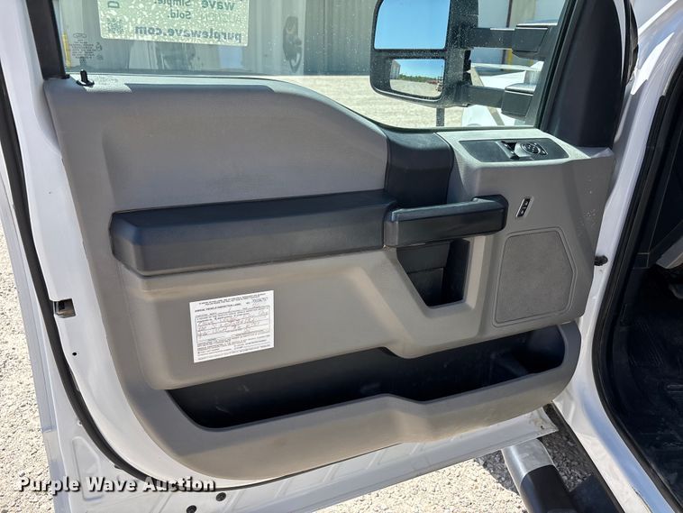 image for item DT0226 2017 Ford F550 bucket truck