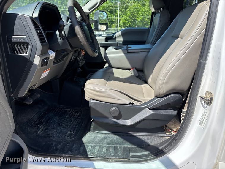 image for item DT0226 2017 Ford F550 bucket truck