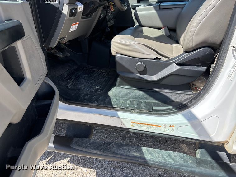 image for item DT0226 2017 Ford F550 bucket truck