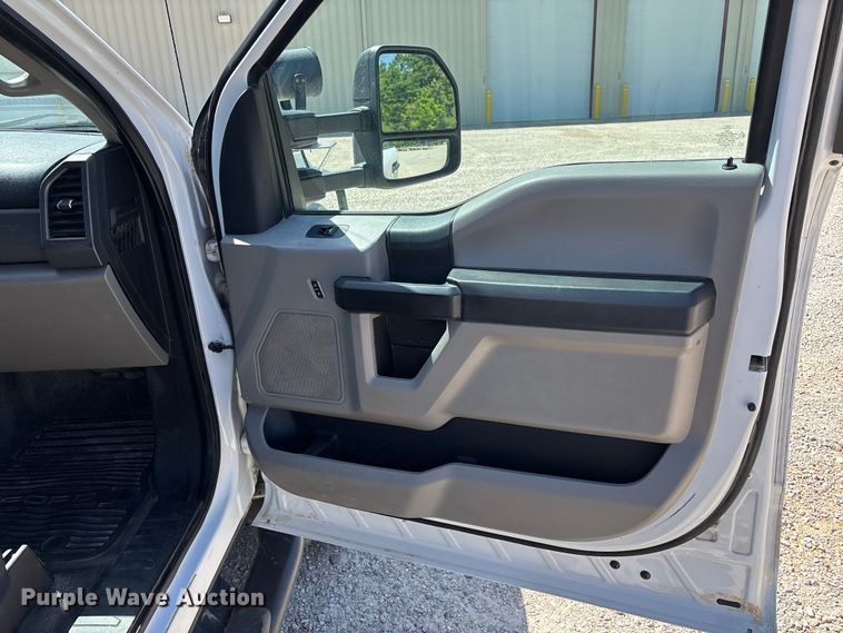 image for item DT0226 2017 Ford F550 bucket truck