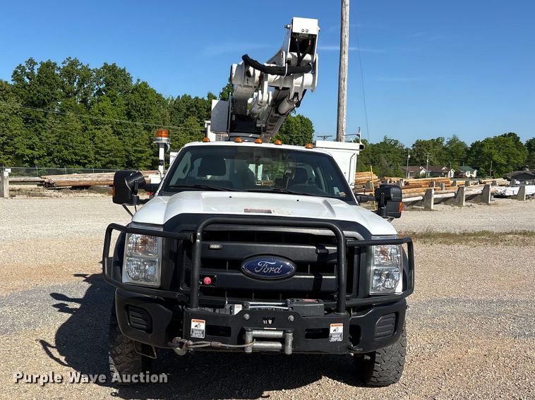 image for item DT0227 2015 Ford F550 bucket truck