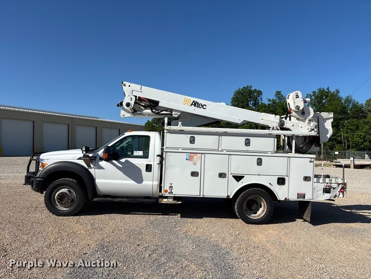 image for item DT0227 2015 Ford F550 bucket truck