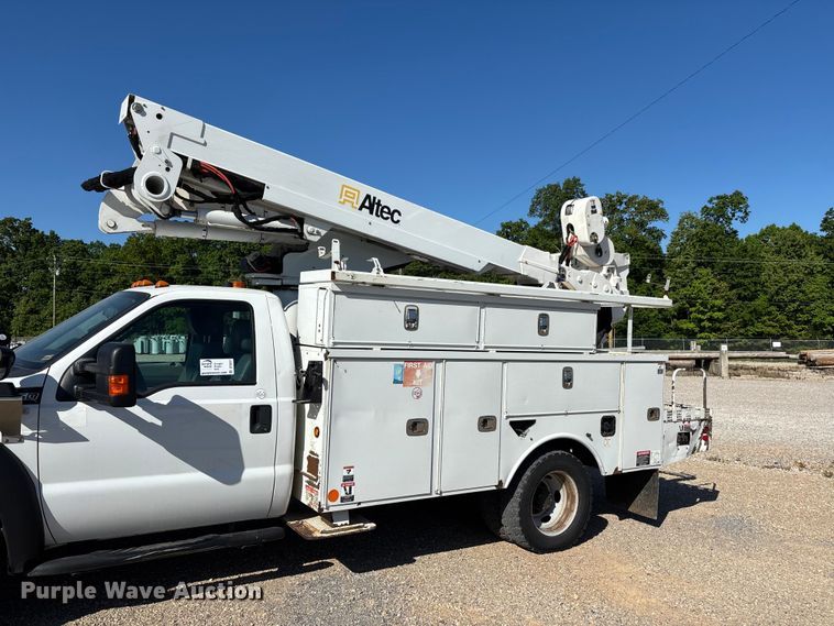 image for item DT0227 2015 Ford F550 bucket truck
