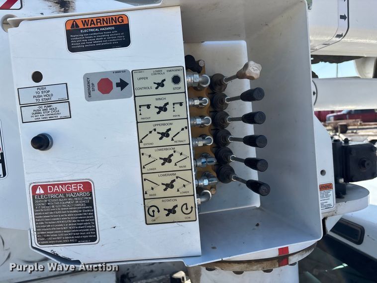 image for item DT0227 2015 Ford F550 bucket truck