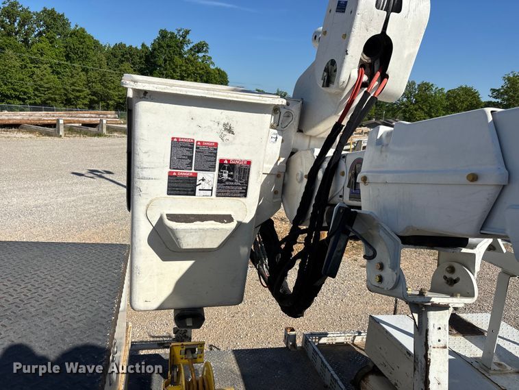 image for item DT0227 2015 Ford F550 bucket truck