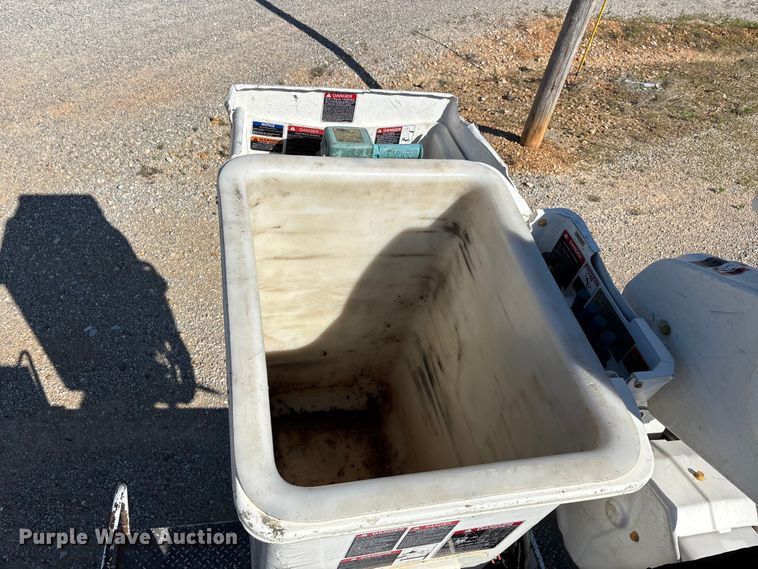 image for item DT0227 2015 Ford F550 bucket truck