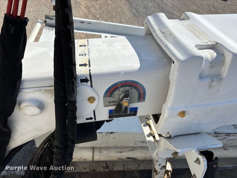 image for item DT0227 2015 Ford F550 bucket truck