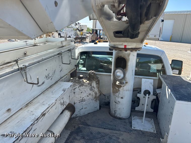 image for item DT0227 2015 Ford F550 bucket truck