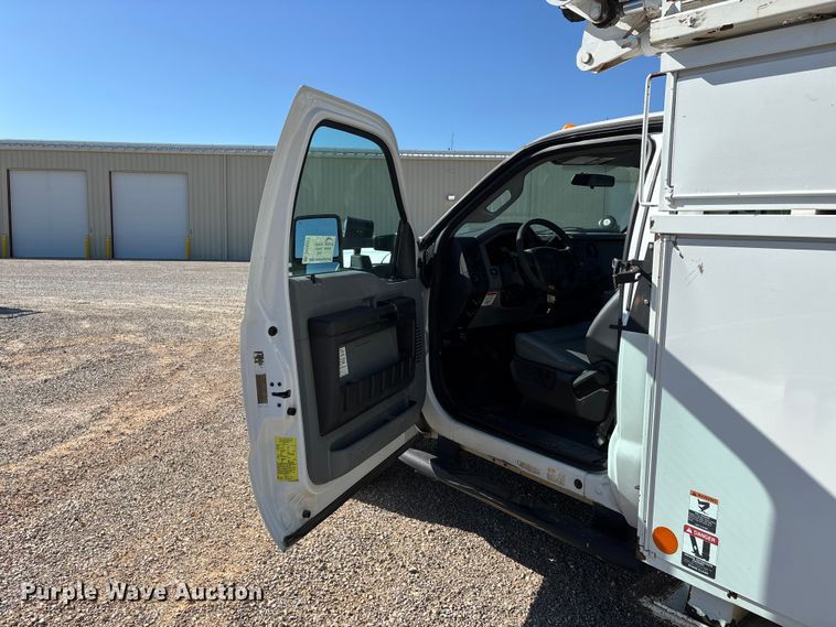 image for item DT0227 2015 Ford F550 bucket truck