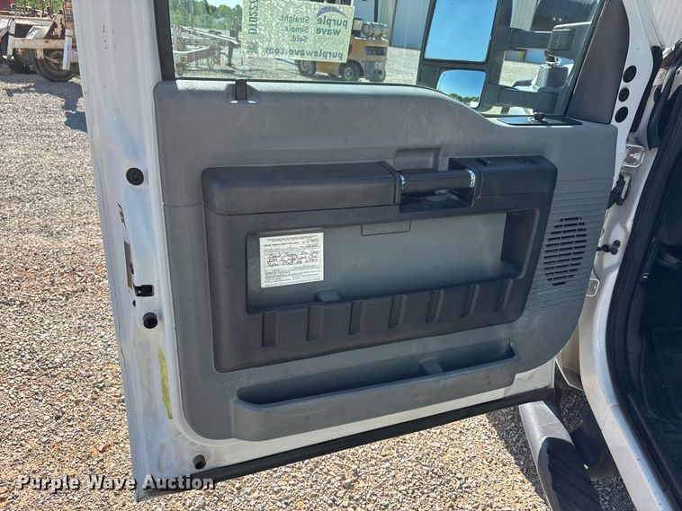 image for item DT0227 2015 Ford F550 bucket truck