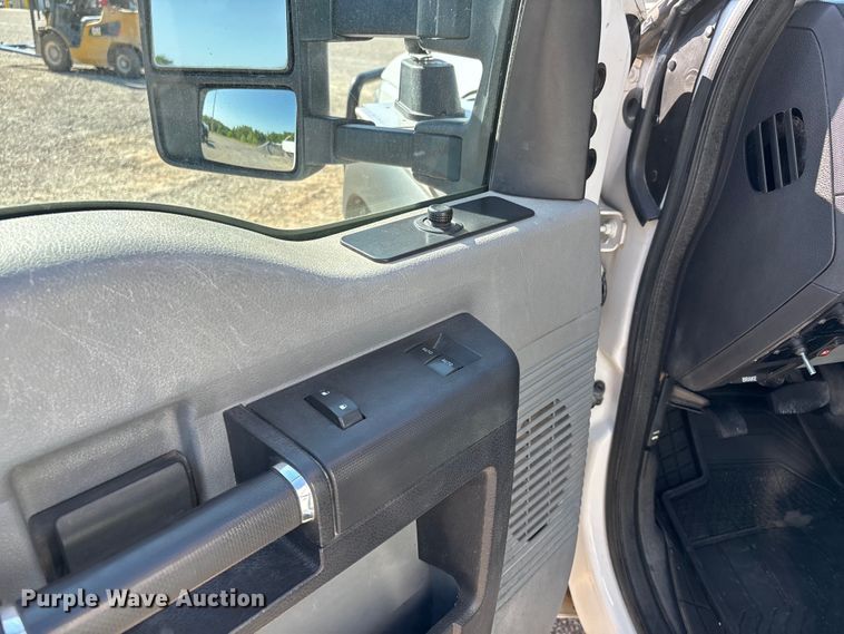 image for item DT0227 2015 Ford F550 bucket truck