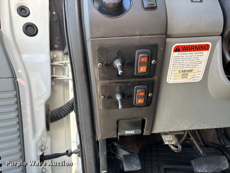 image for item DT0227 2015 Ford F550 bucket truck