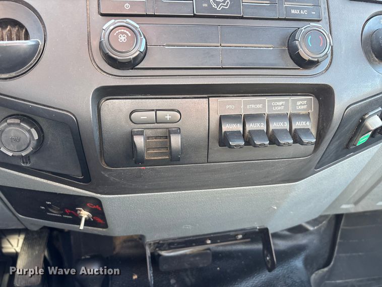 image for item DT0227 2015 Ford F550 bucket truck