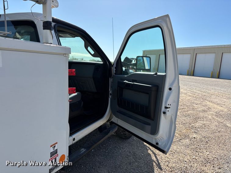 image for item DT0227 2015 Ford F550 bucket truck