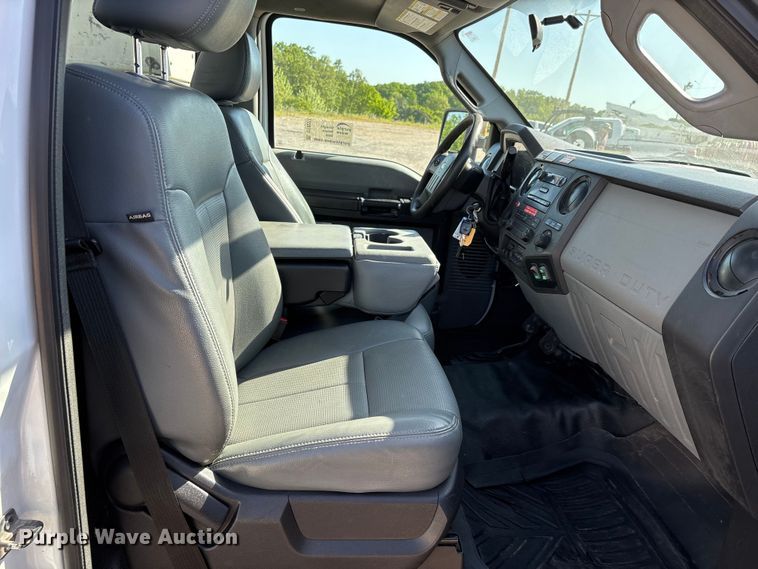 image for item DT0227 2015 Ford F550 bucket truck