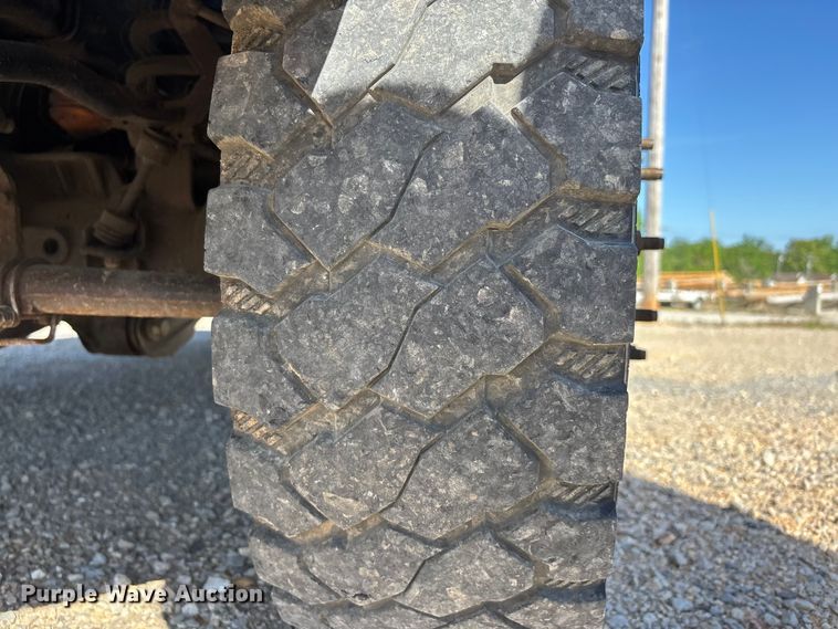 image for item DT0227 2015 Ford F550 bucket truck