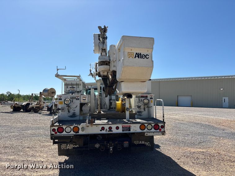 image for item DT0228 2015 Ford F550 bucket truck