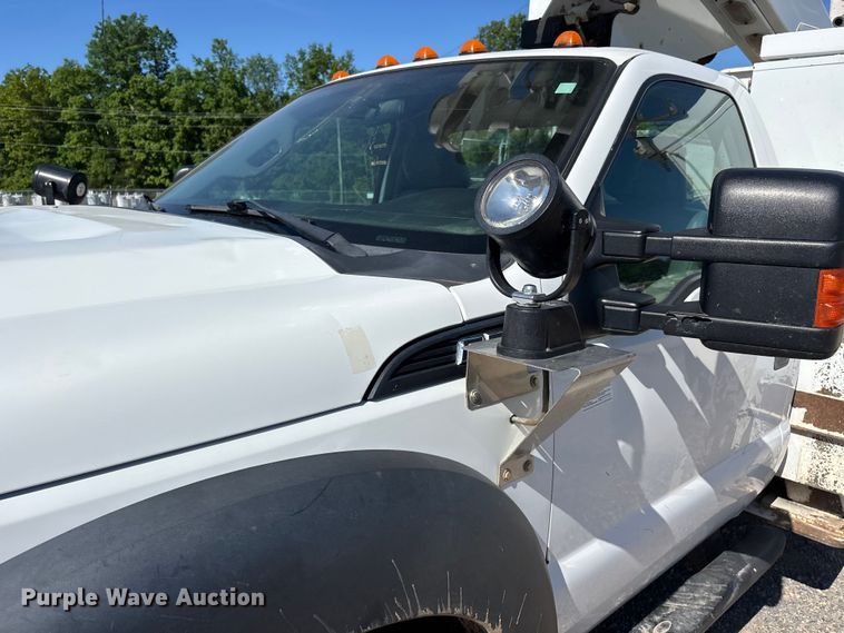 image for item DT0228 2015 Ford F550 bucket truck