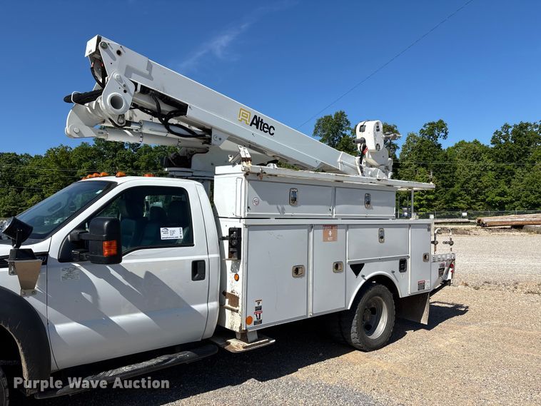 image for item DT0228 2015 Ford F550 bucket truck