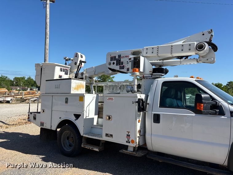 image for item DT0228 2015 Ford F550 bucket truck