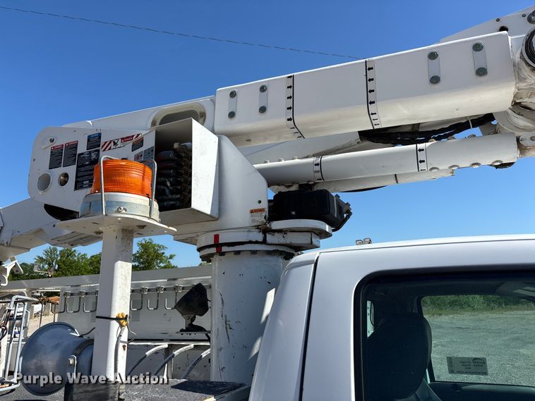 image for item DT0228 2015 Ford F550 bucket truck