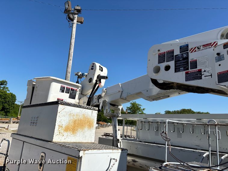 image for item DT0228 2015 Ford F550 bucket truck