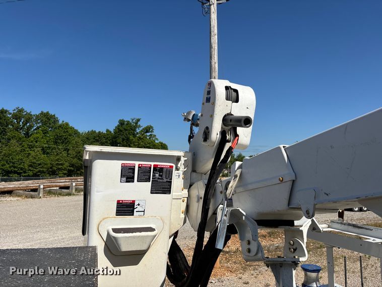 image for item DT0228 2015 Ford F550 bucket truck