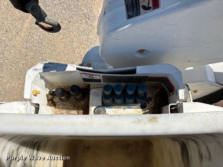 image for item DT0228 2015 Ford F550 bucket truck