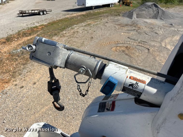image for item DT0228 2015 Ford F550 bucket truck