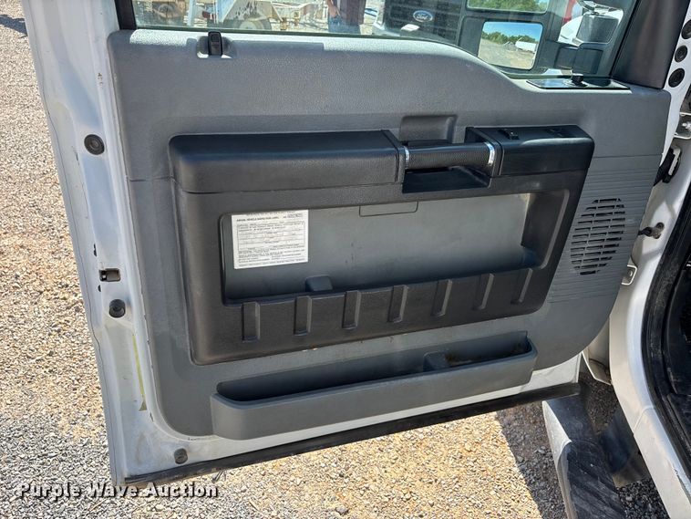 image for item DT0228 2015 Ford F550 bucket truck