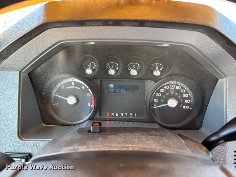 image for item DT0228 2015 Ford F550 bucket truck