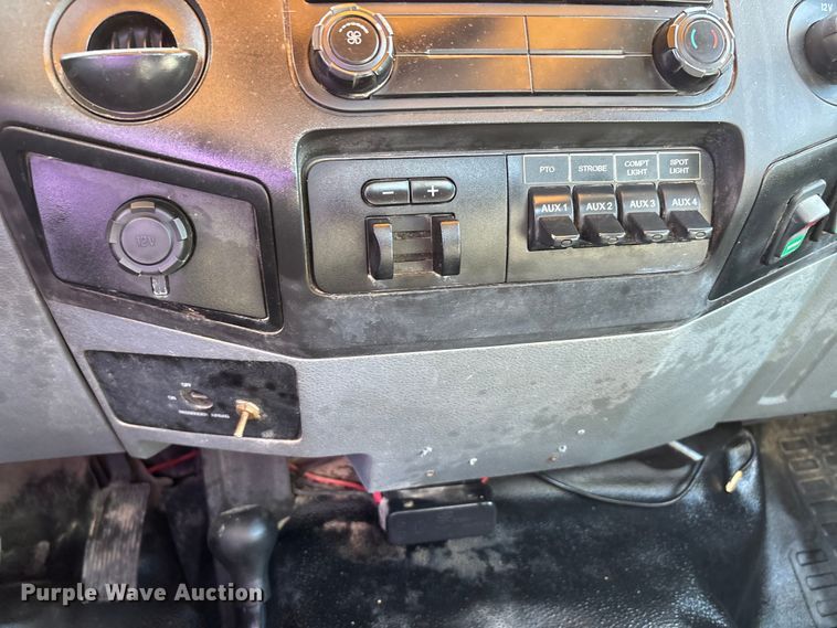 image for item DT0228 2015 Ford F550 bucket truck