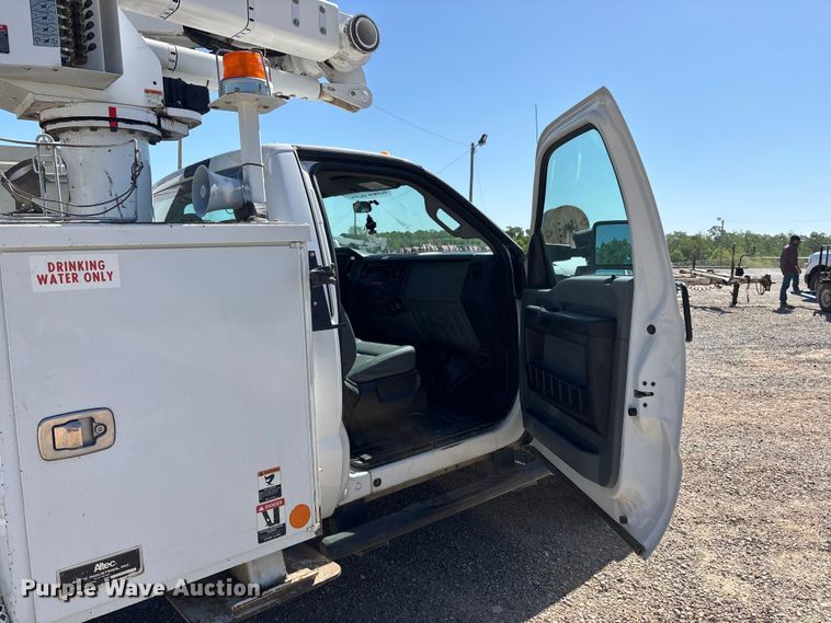 image for item DT0228 2015 Ford F550 bucket truck