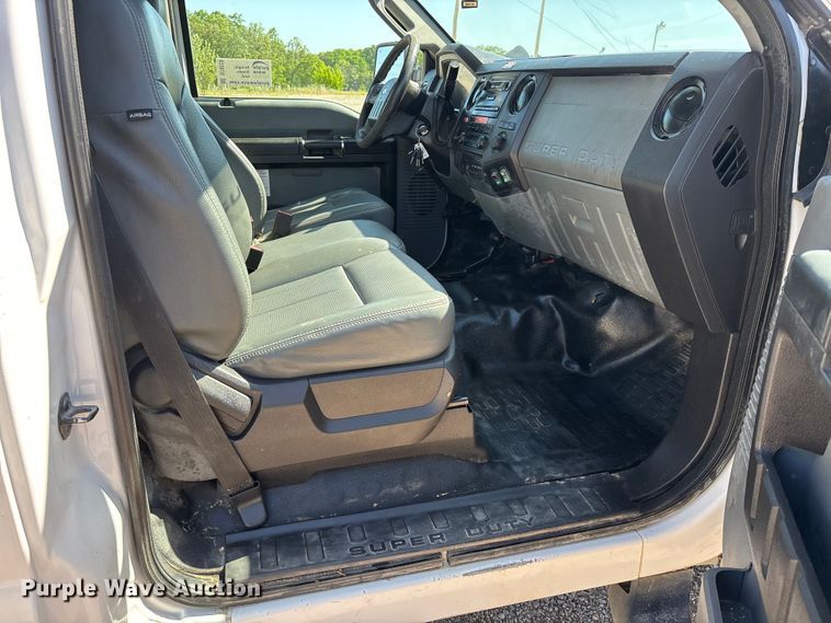 image for item DT0228 2015 Ford F550 bucket truck